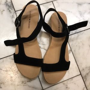 Size 9M Lucky brand sandals well made, never worn